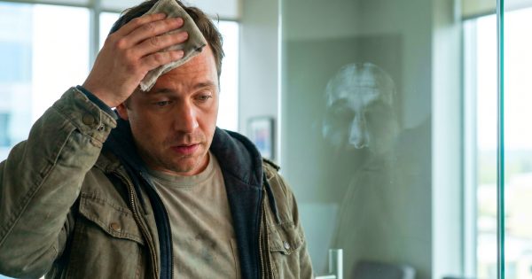 This Man Stopped Walking Head First Into Clear Glass Doors With This One Simple Trick