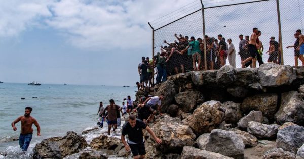 Migrants Surprised How Small Spain Actually Is